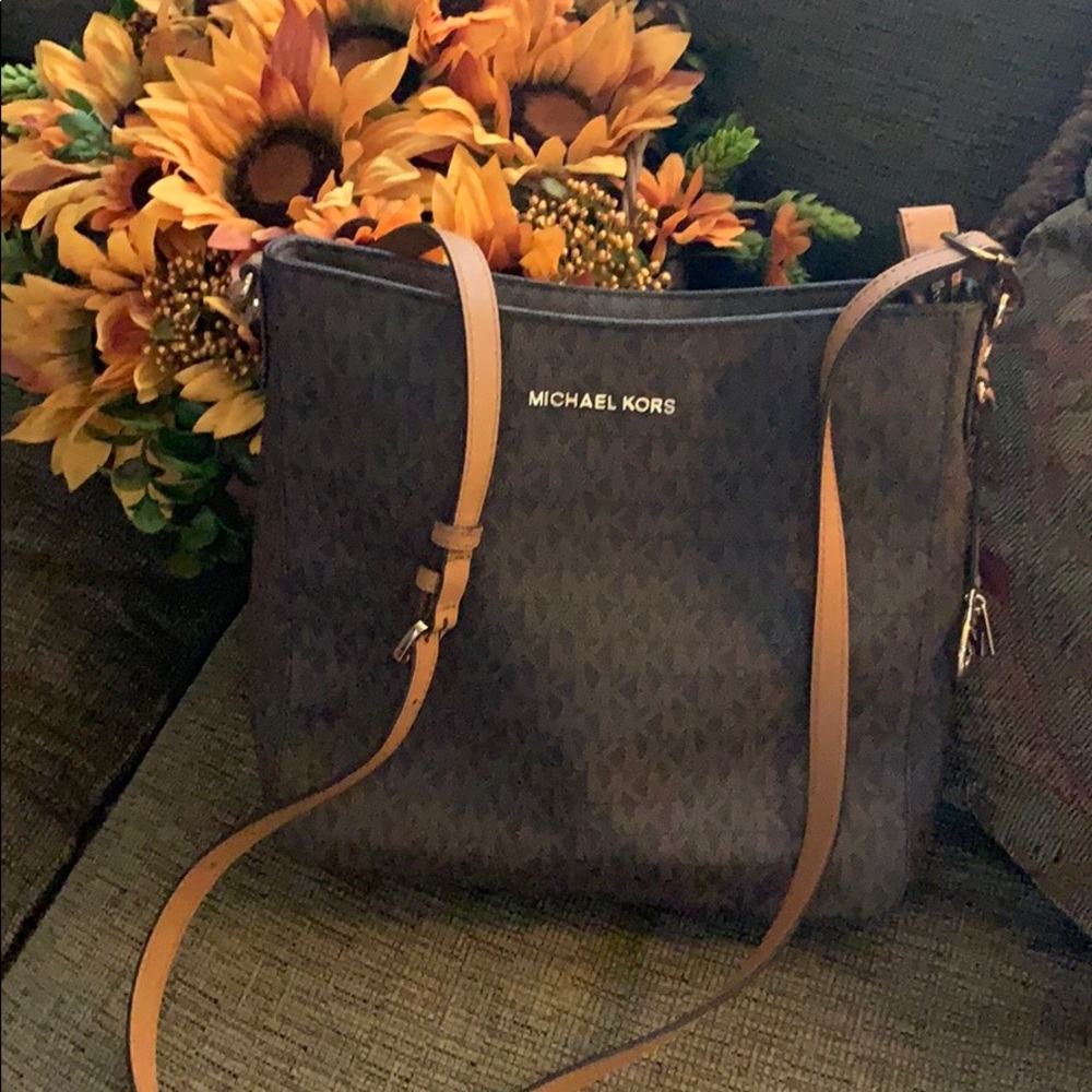 Michael Kors Jet Set Crossbody